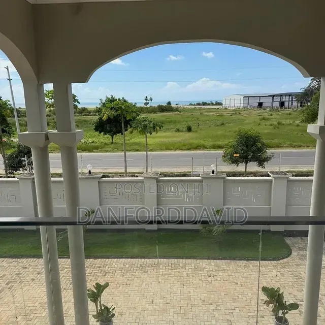 5bdrm House in Kahwa Real Estate, Kunduchi for rent in Kunduchi