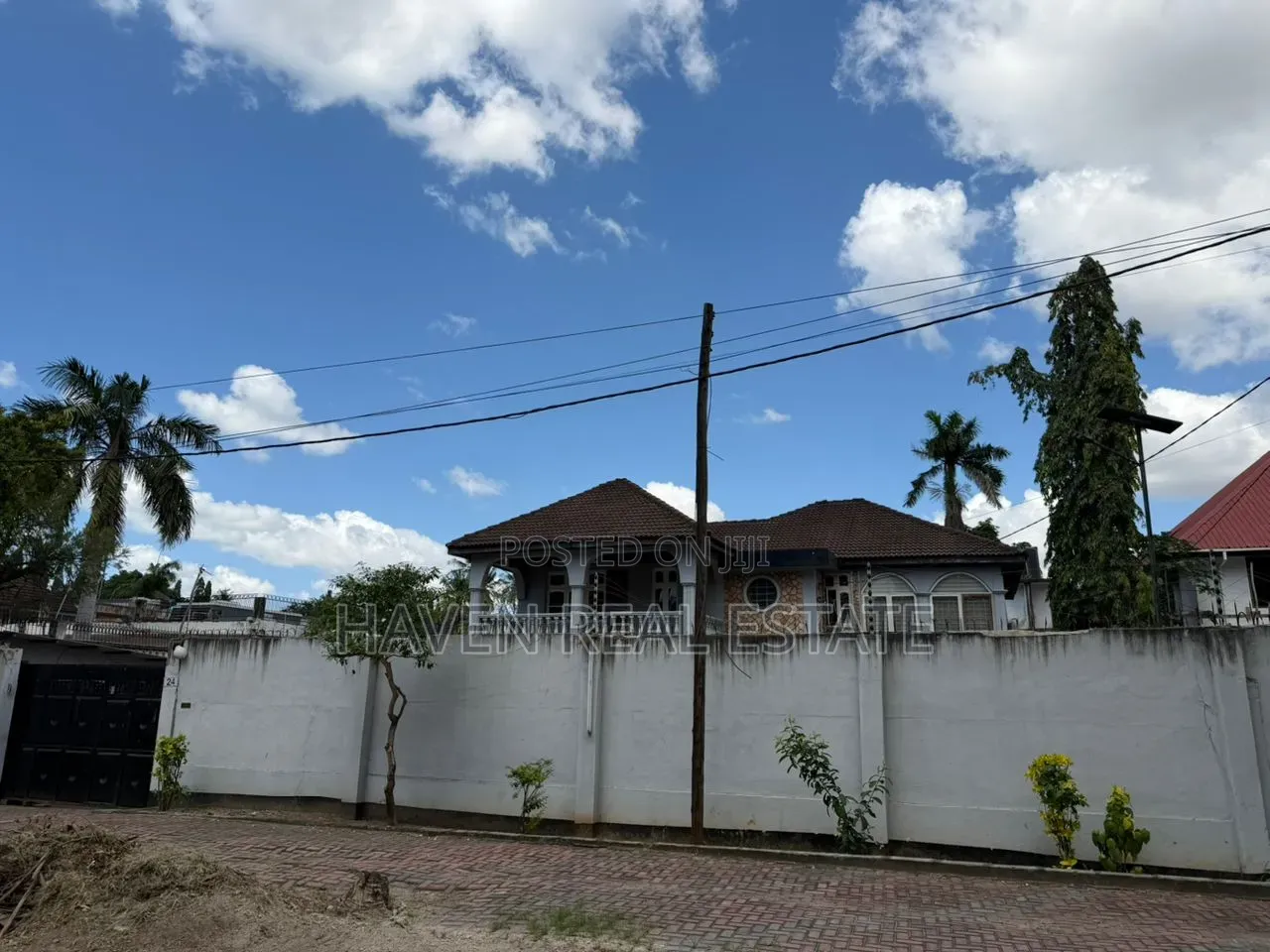 6bdrm House in Mikocheni for rent in Mikocheni