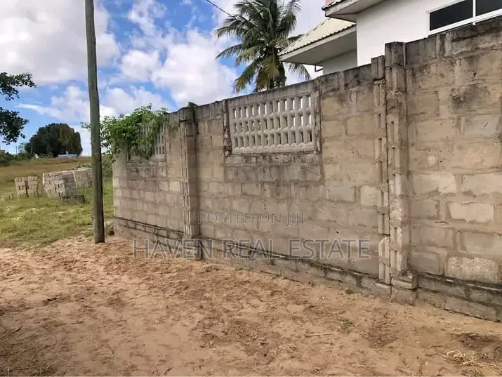 Plot Inauzwa Kigamboni Kisarawe Two in Kigamboni
