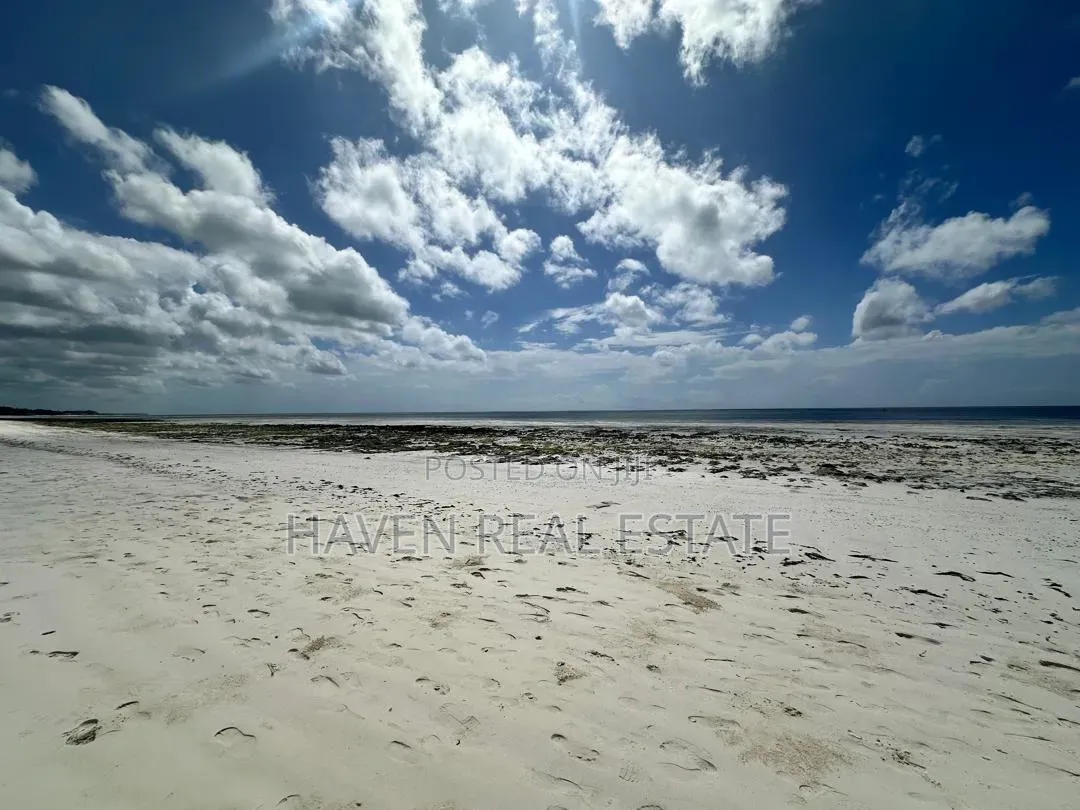 Prime Beach Plot for Sale at Zanzibar in Kaskazini A