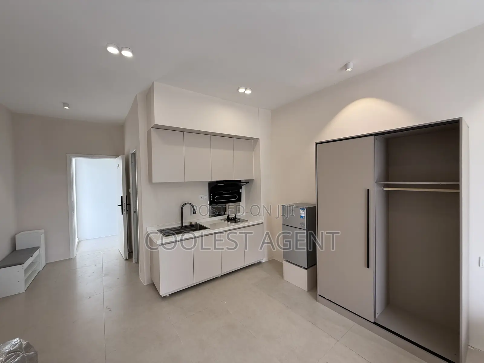 Furnished 1bdrm Apartment in Coolest Estate, Oyster Bay for rent in Oyster Bay