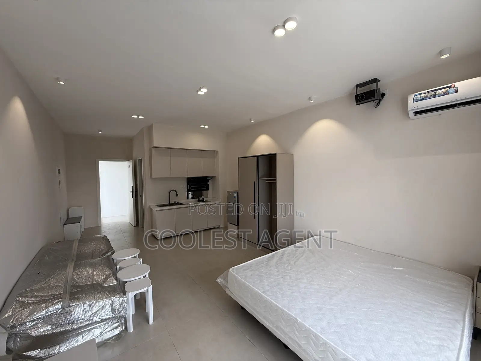 Furnished 1bdrm Apartment in Coolest Estate, Oyster Bay for rent in Oyster Bay