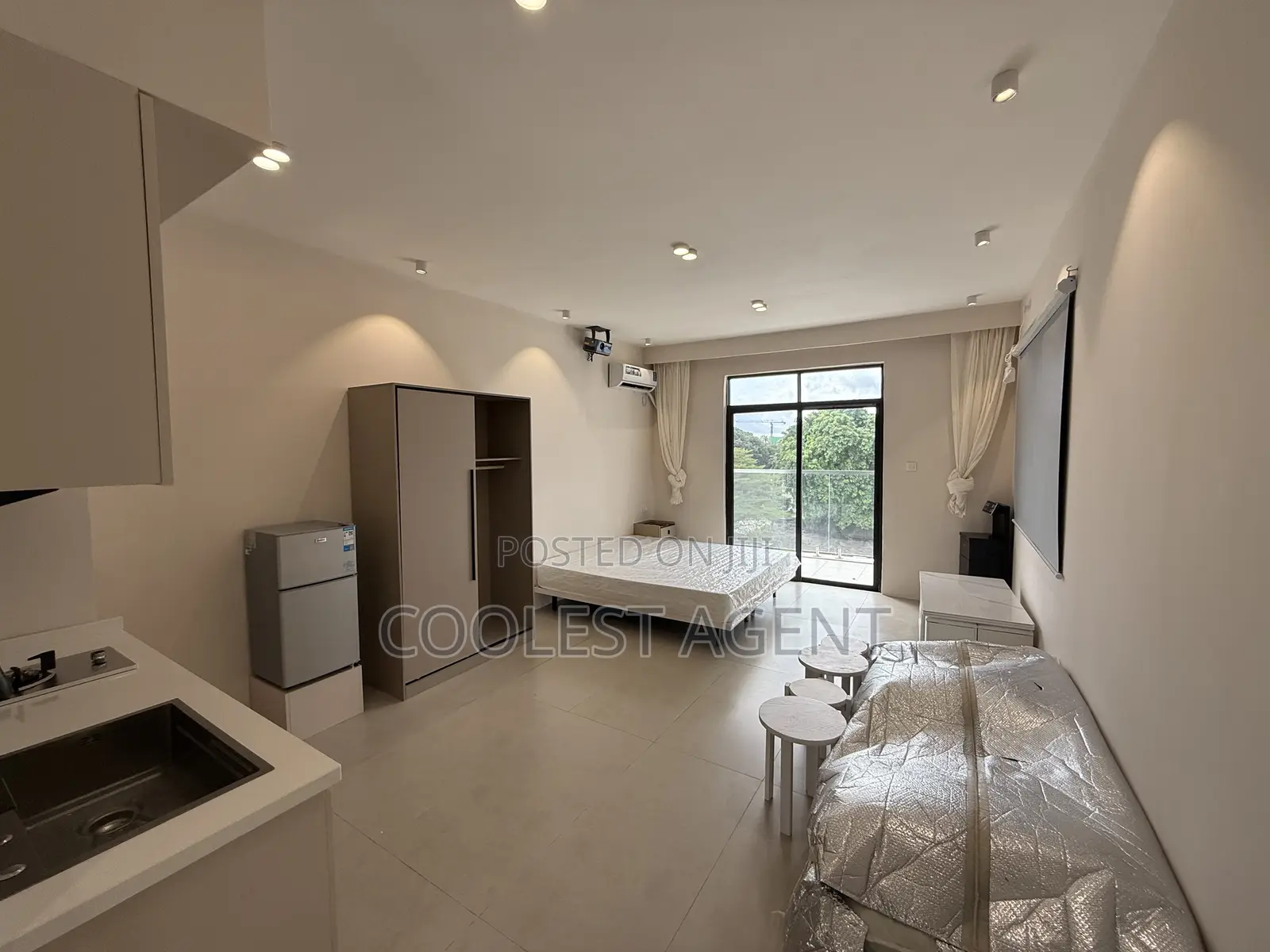 Furnished 1bdrm Apartment in Coolest Estate, Oyster Bay for rent in Oyster Bay