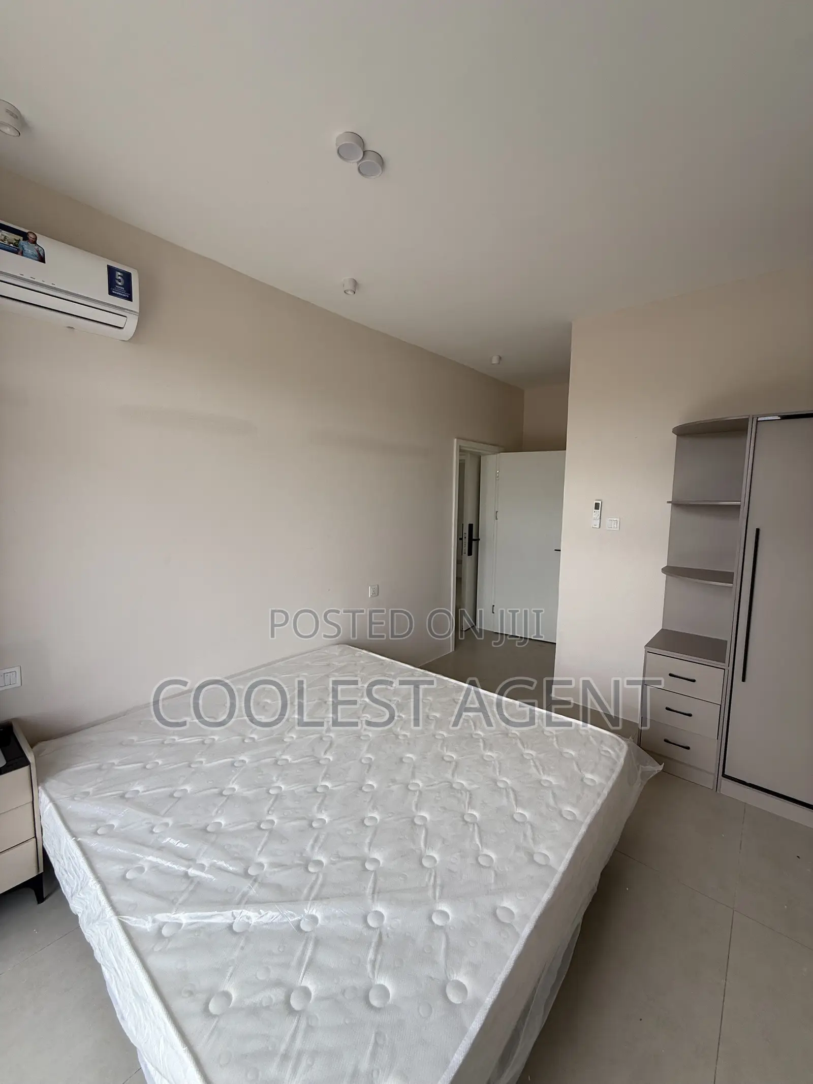 Furnished 2bdrm Apartment in Coolest Estate, Oyster Bay for rent in Oyster Bay