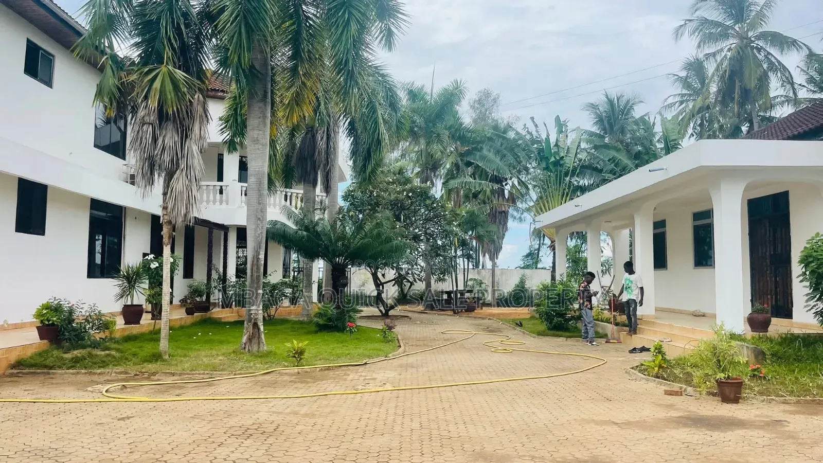 8bdrm Penthouse in Mbezi Beach for sale in Mbezi Beach