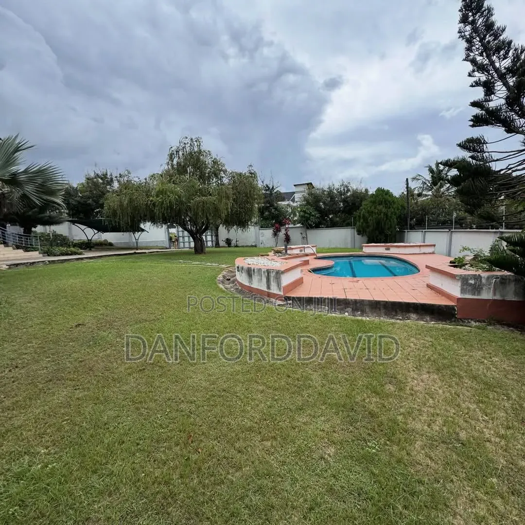 5bdrm House in Kahwa Real Estate, Masaki for sale in Masaki