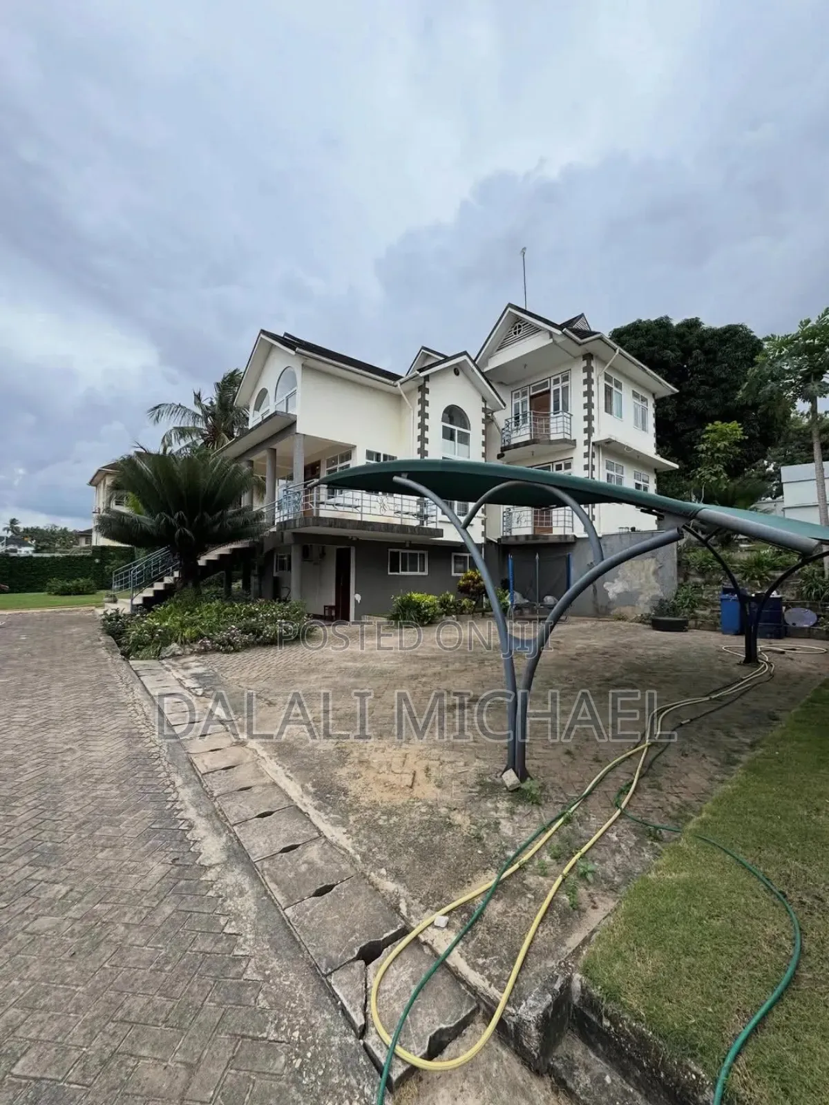5bdrm House in Salasala, Mbezi Beach for sale in Mbezi Beach