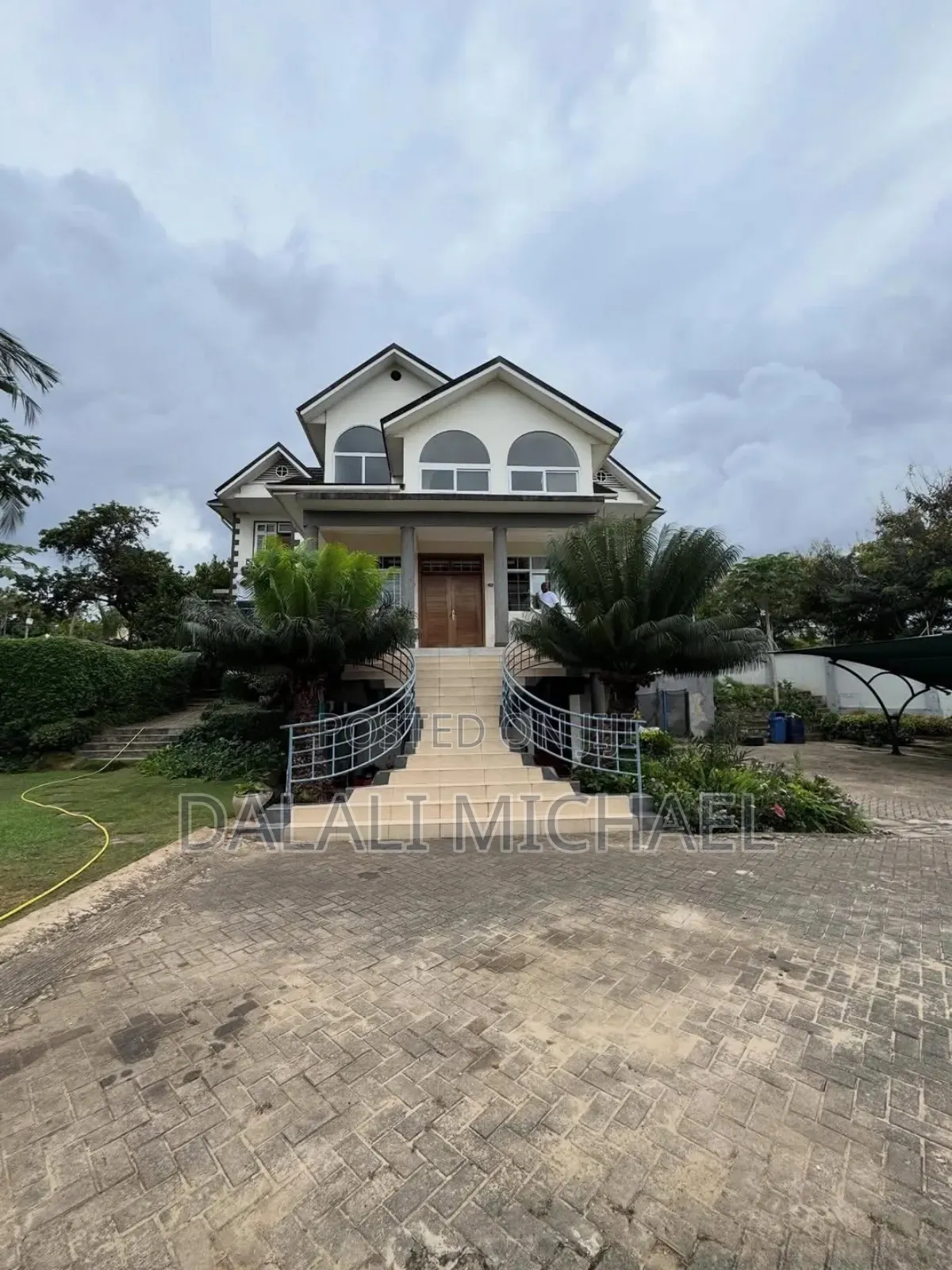 5bdrm House in Salasala, Mbezi Beach for sale in Mbezi Beach