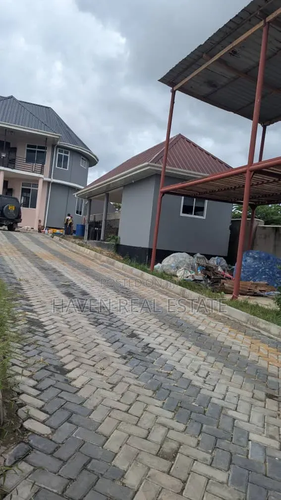 4bdrm House in Mbezi for sale in Mbezi