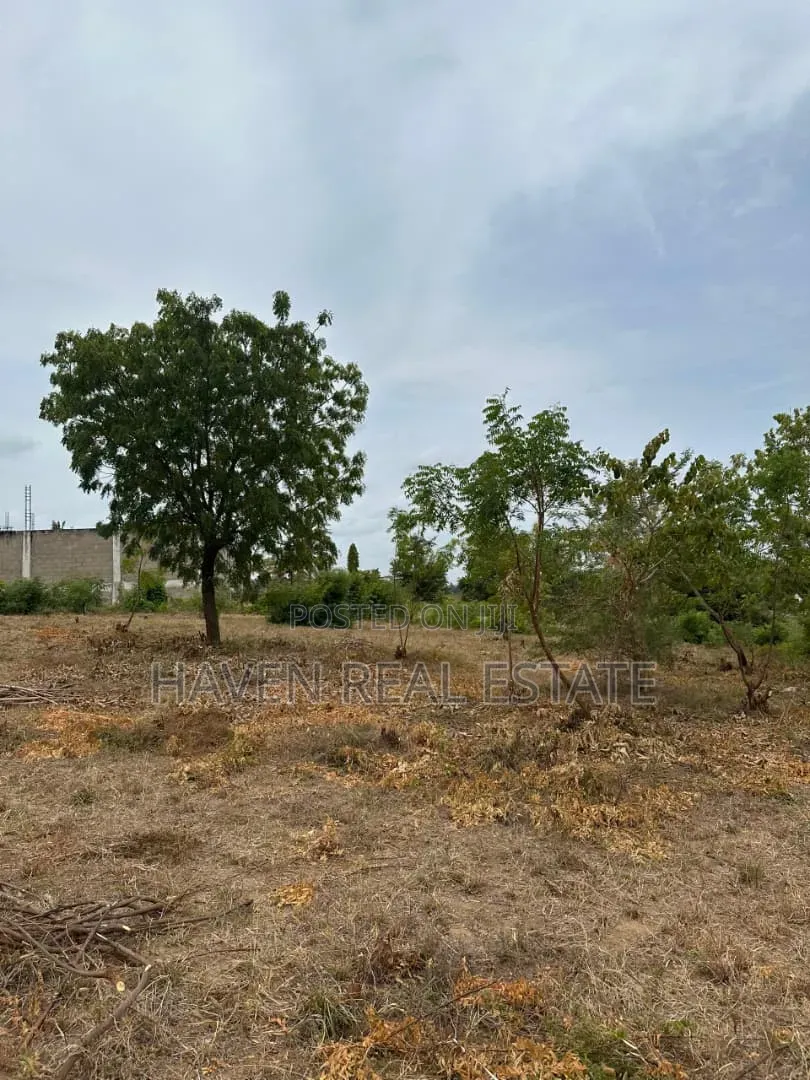 3acres Zinauzwa Boko Magereza in Mbweni