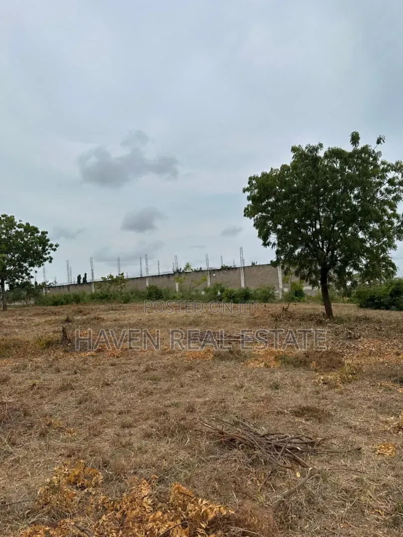3acres Zinauzwa Boko Magereza in Mbweni