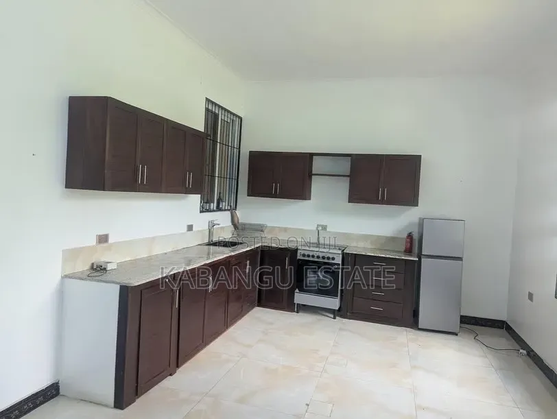 2bdrm Apartment in Oysterbay for rent in Oyster Bay