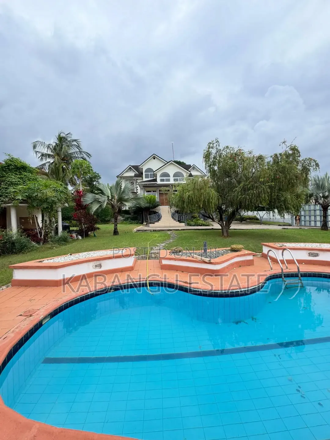5bdrm House in Salasala, Mbezi Beach for sale in Mbezi Beach