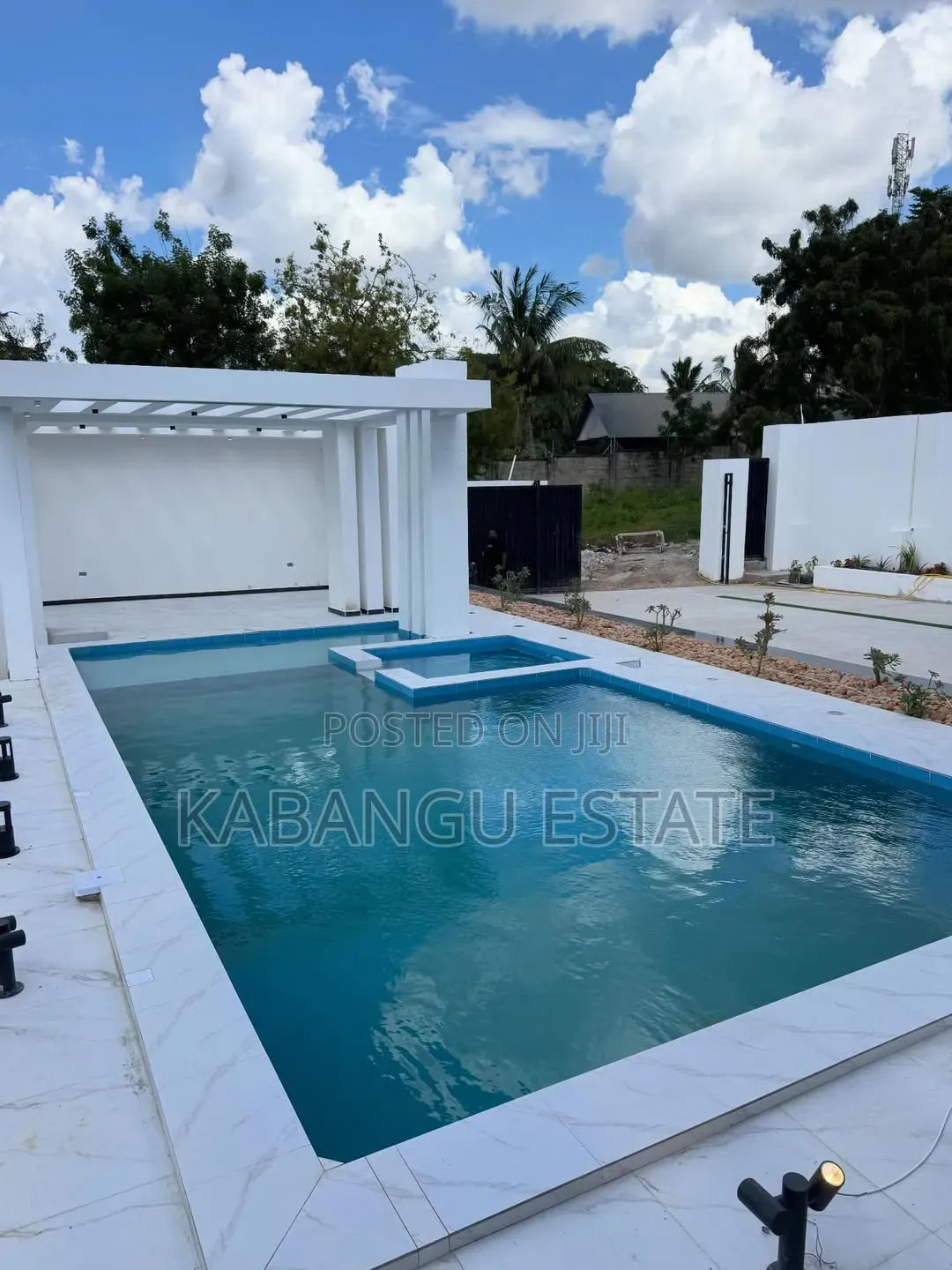 4bdrm Mansion in Goba for sale in Goba
