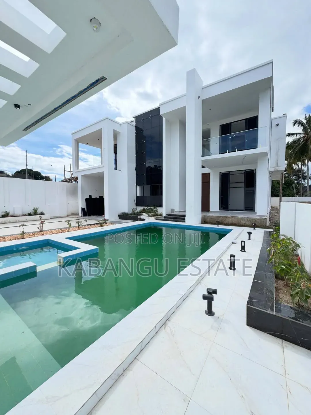 4bdrm Mansion in Goba for sale in Goba