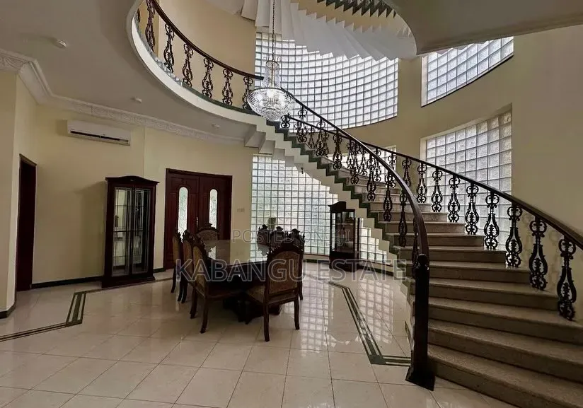 Furnished 4bdrm Villa in Oysterbay for rent in Oyster Bay