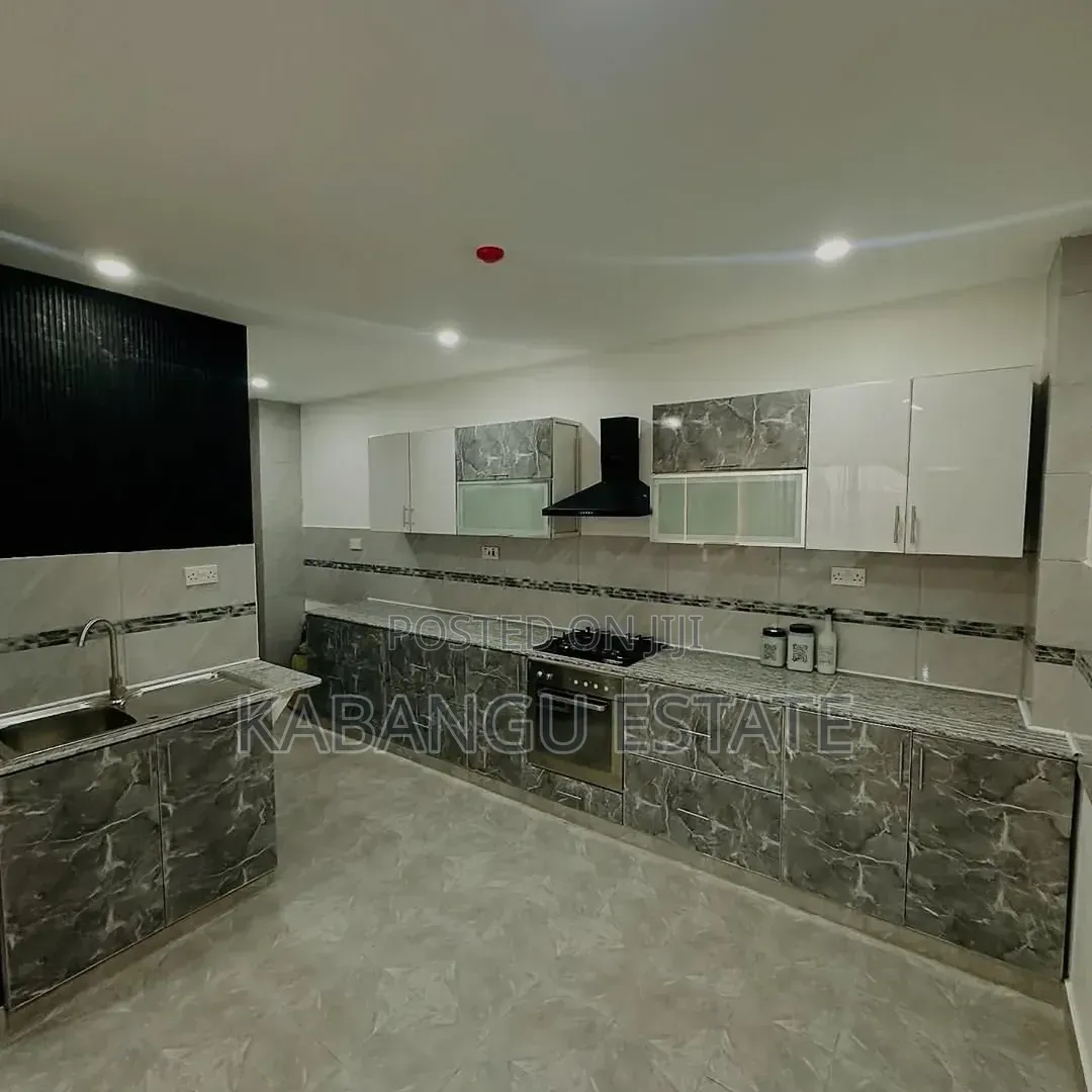 3bdrm Apartment in Msasani for sale in Msasani