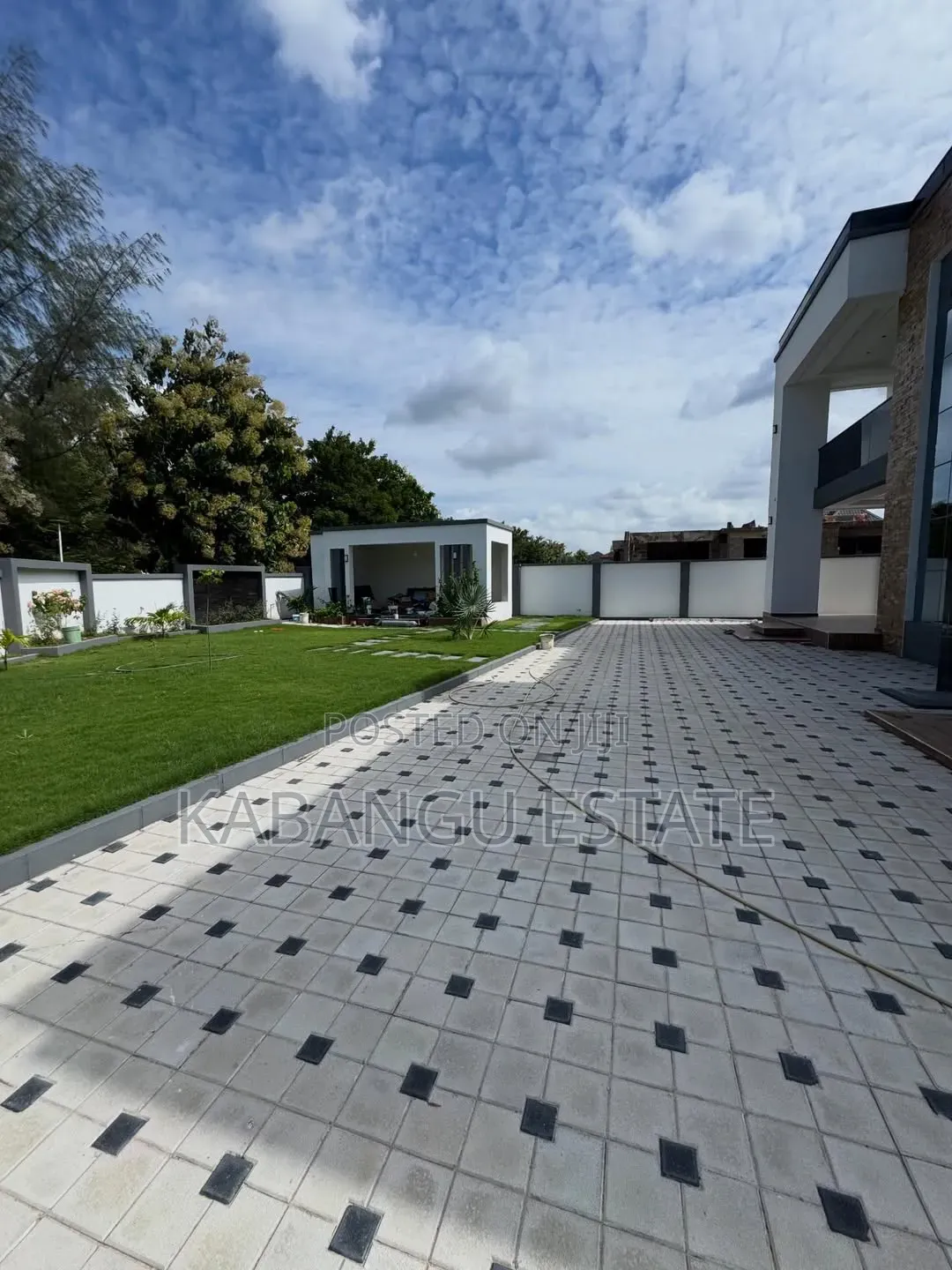 6bdrm Mansion in Mbweni Jkt for sale in Mbweni