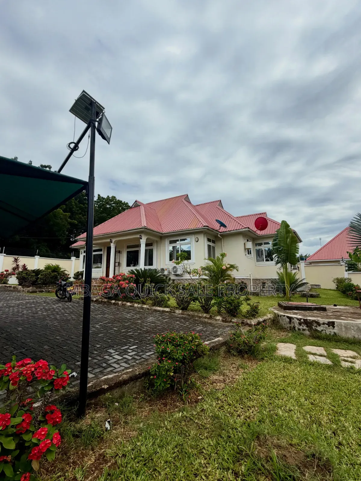 3bdrm House in Salasala, Mbezi for rent in Mbezi