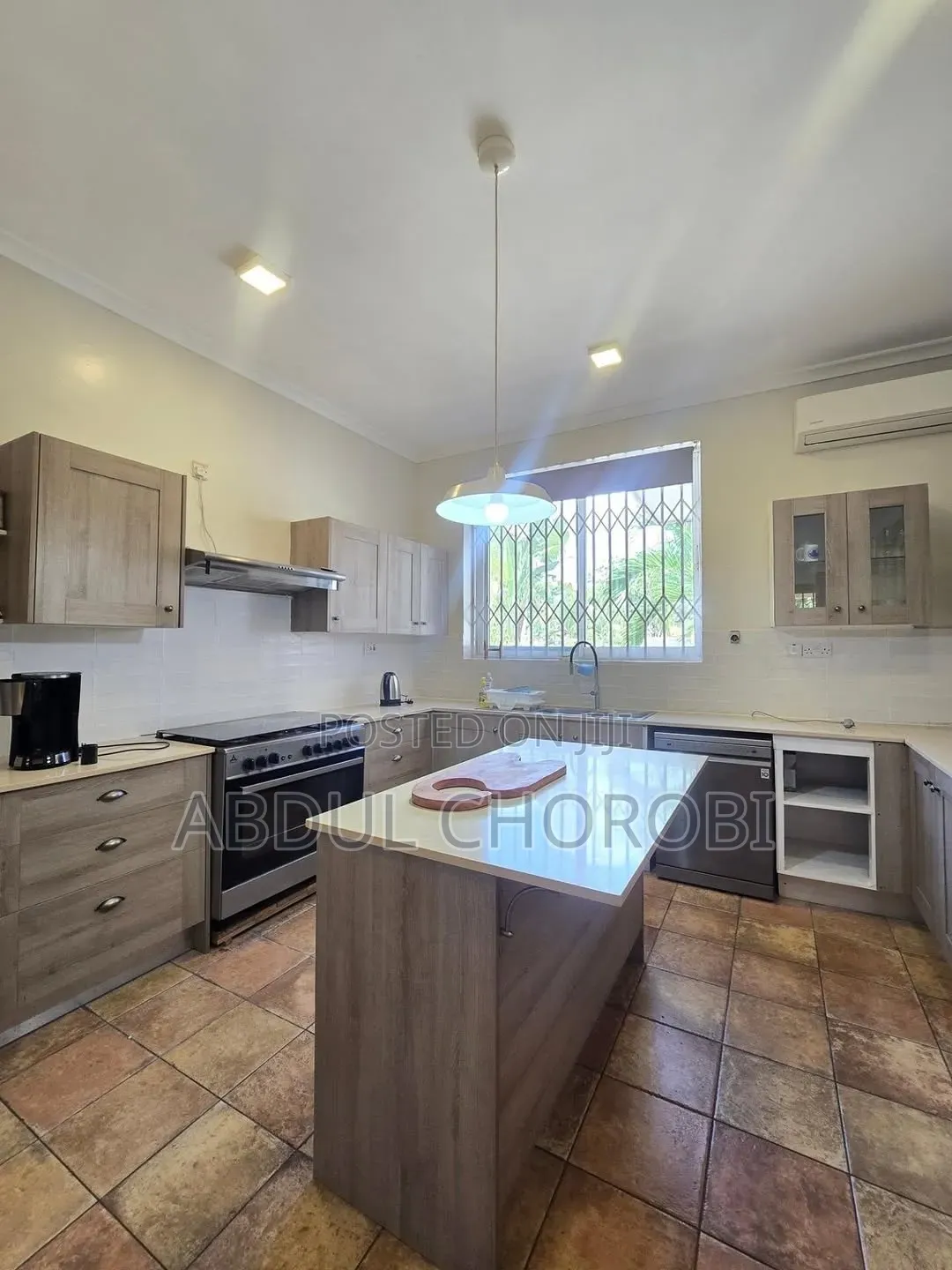 Furnished 4bdrm Villa in Oyster Bay for rent in Oyster Bay