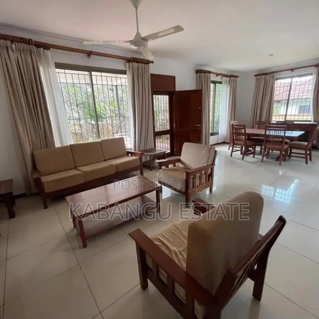 Furnished 4bdrm Villa in Oysterbay for rent in Oyster Bay