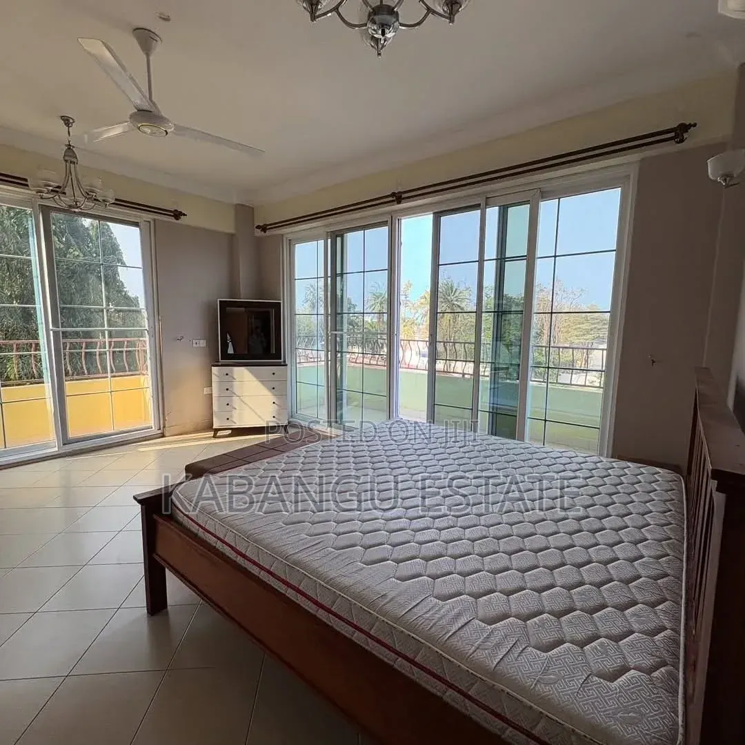 Furnished 3bdrm Apartment in Oysterbay for rent in Oyster Bay