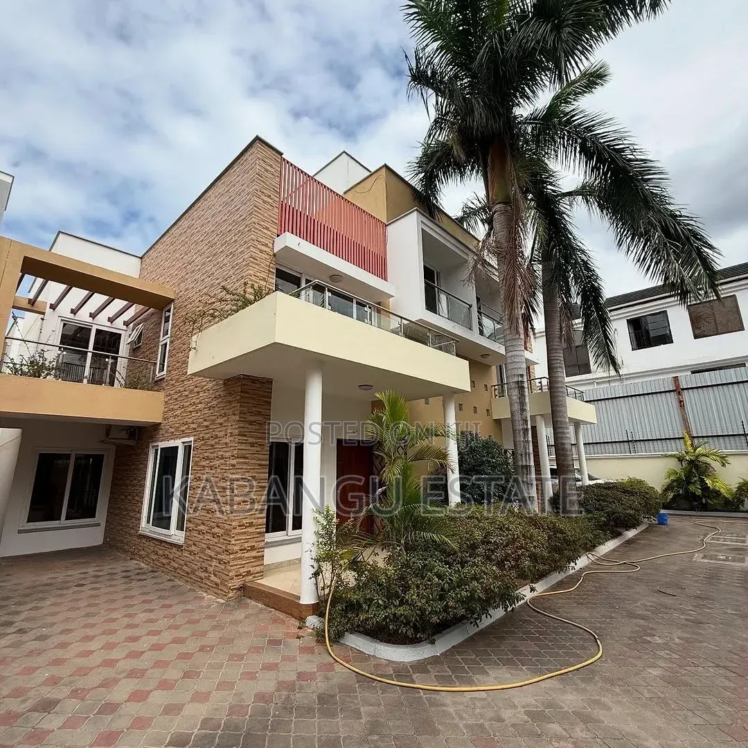 Furnished 3bdrm Villa in Oysterbay for rent in Oyster Bay