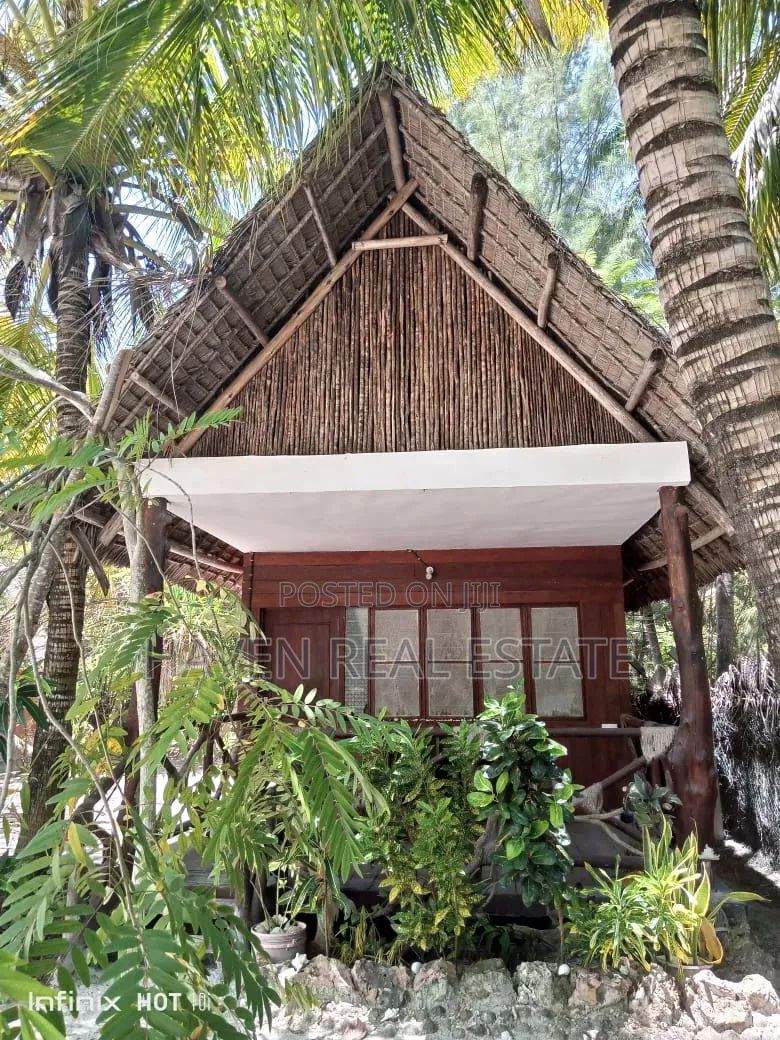 Furnished 7bdrm Apartment in Magharibi for sale in Magharibi