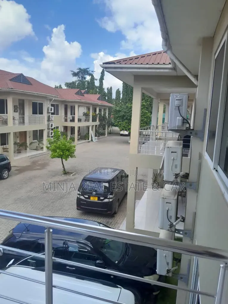 Furnished 4bdrm Villa in Oyster Bay for rent in Oyster Bay