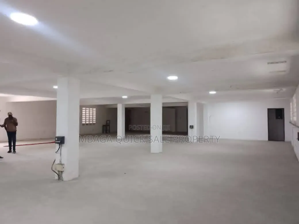 Godown Area SQM 350 , Office and Apartment for Rent Usd 1575 at Tabata in Tabata