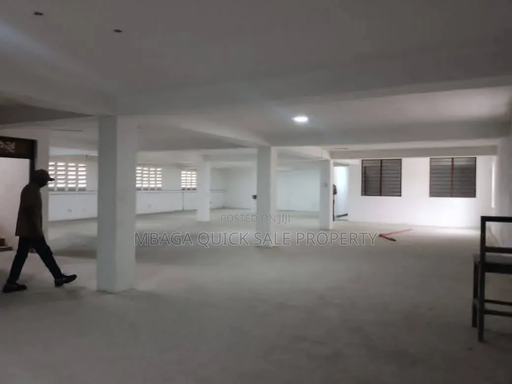 Godown Area SQM 350 , Office and Apartment for Rent Usd 1575 at Tabata in Tabata