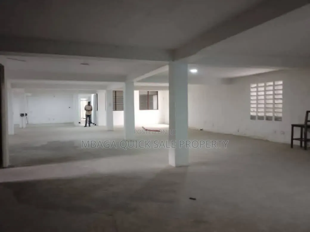 Godown Area SQM 350 , Office and Apartment for Rent Usd 1575 at Tabata in Tabata