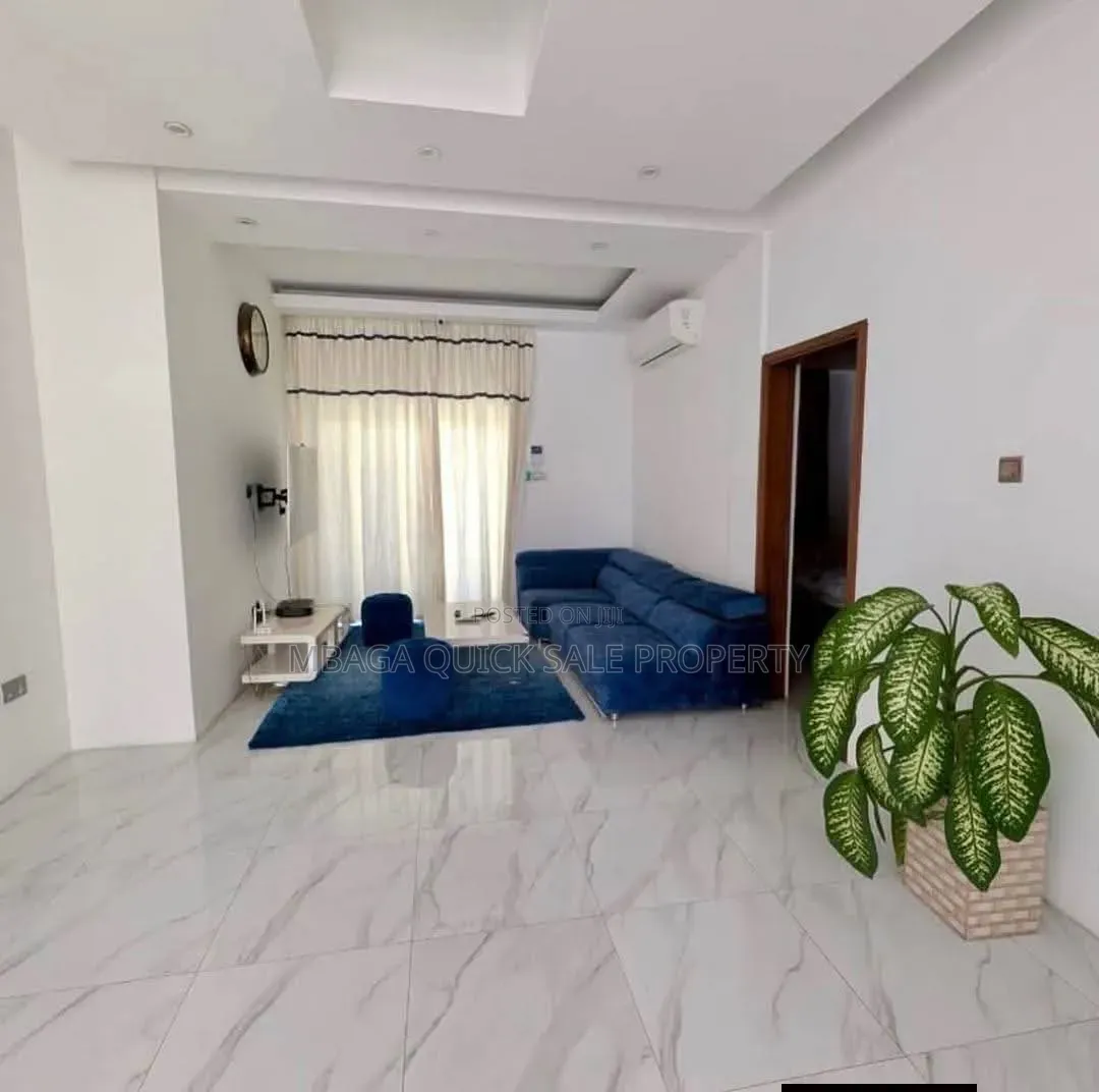 8bdrm House in Ada Estate for rent in Ada Estate