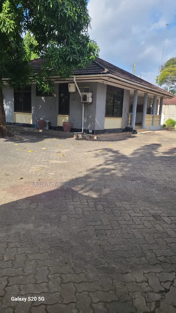 Furnished 4bdrm House in Mikocheni for sale in Mikocheni