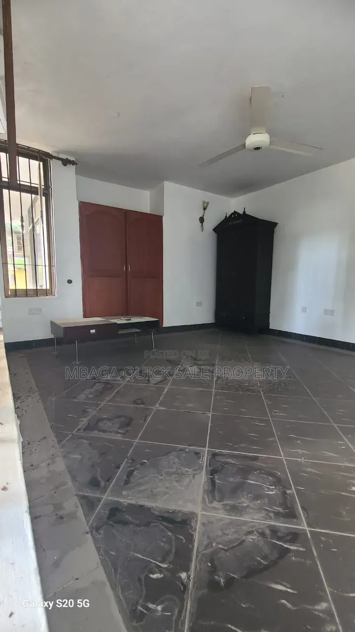 Furnished 4bdrm House in Mikocheni for sale in Mikocheni