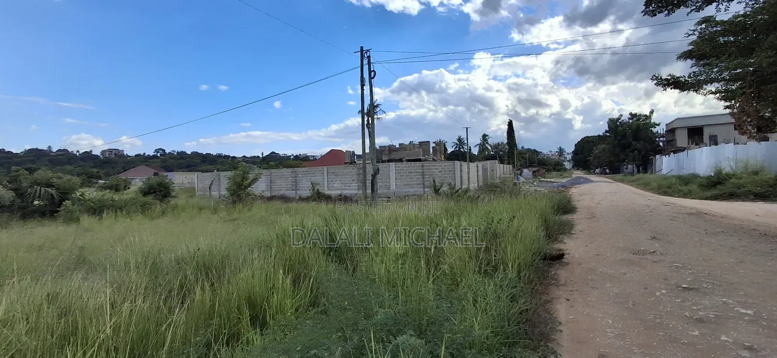 Kiwanja Kinauzwa Mbweni Mpiji in Mbweni