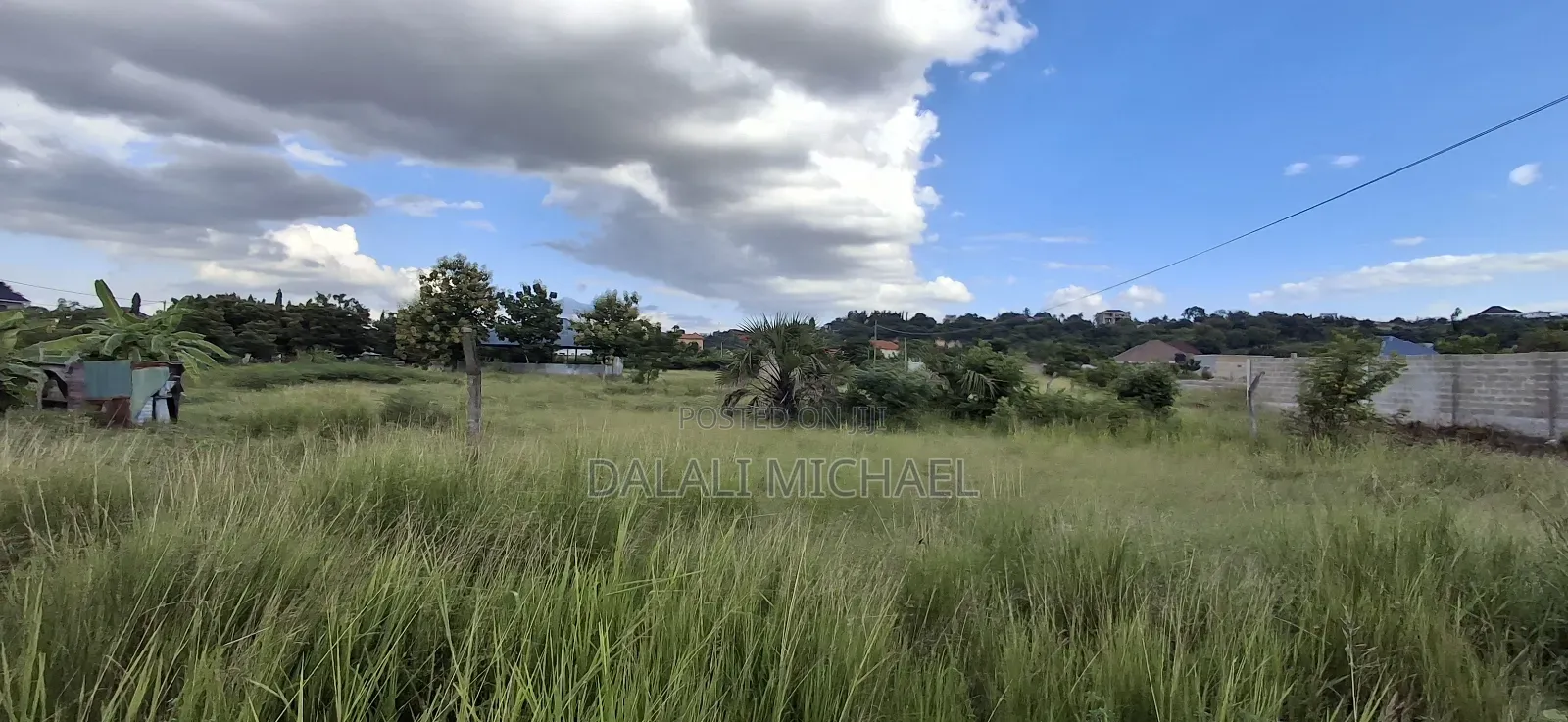 Kiwanja Kinauzwa Mbweni Mpiji in Mbweni