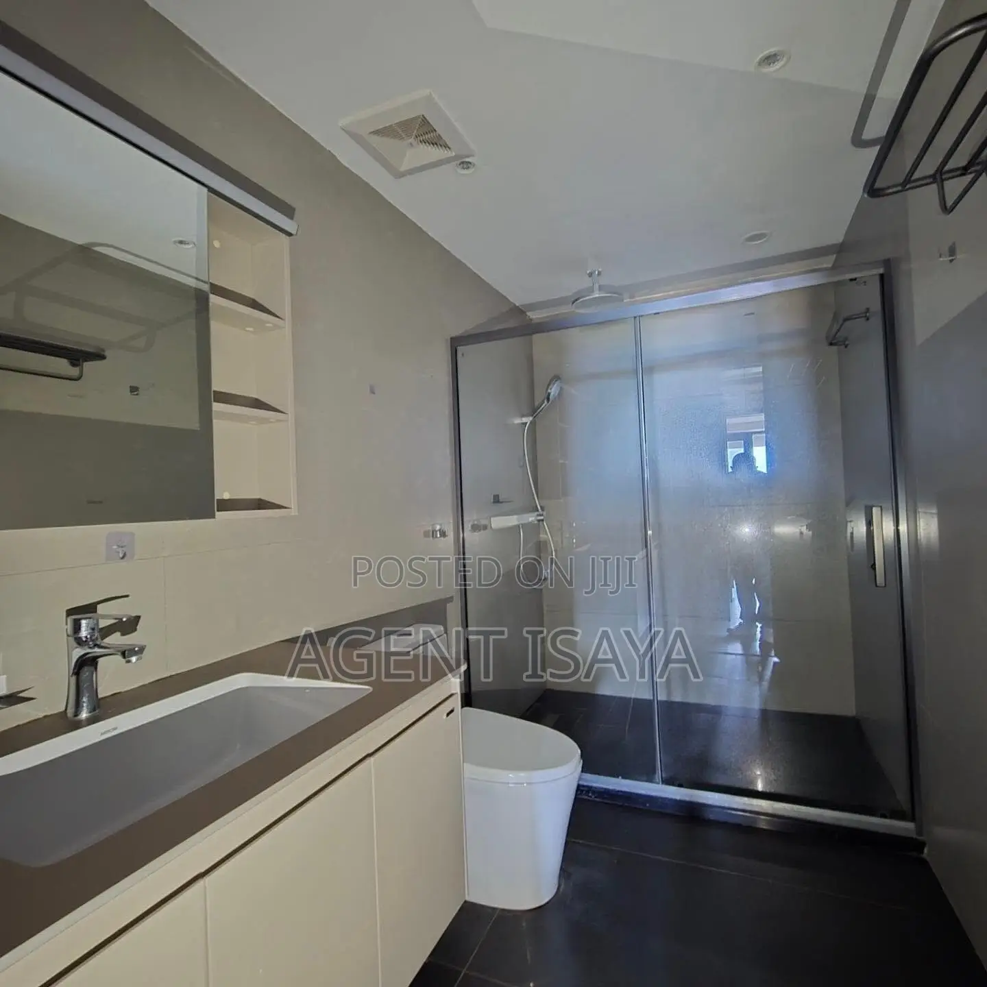 2bdrm Apartment in Oyster Bay for rent in Oyster Bay