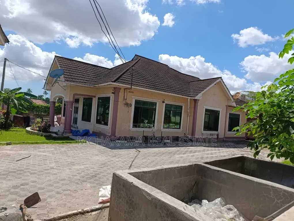 4bdrm House in Mchakama Real Estate, Kiwalani for sale in Kiwalani