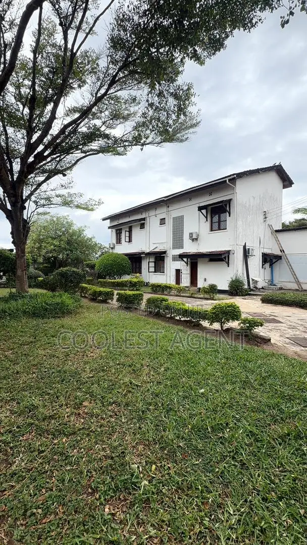 4bdrm House in Coolest Estate, Masaki for rent in Masaki