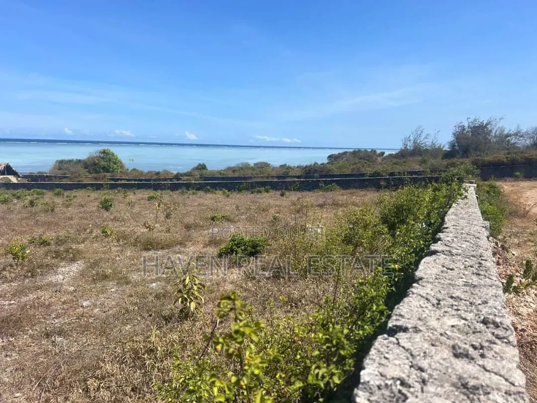Prime Beach Plot for Sale at Makunduchi Zanzibar in Kati