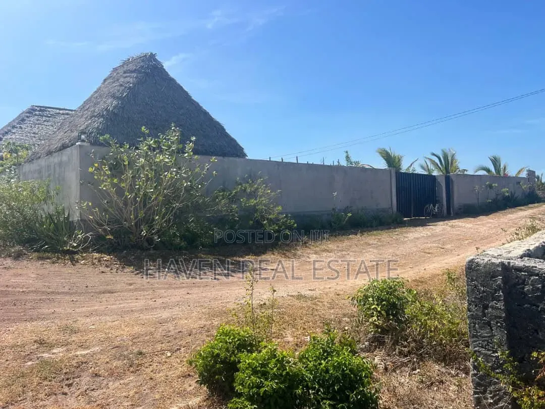 Prime Beach Plot for Sale at Makunduchi Zanzibar in Kati