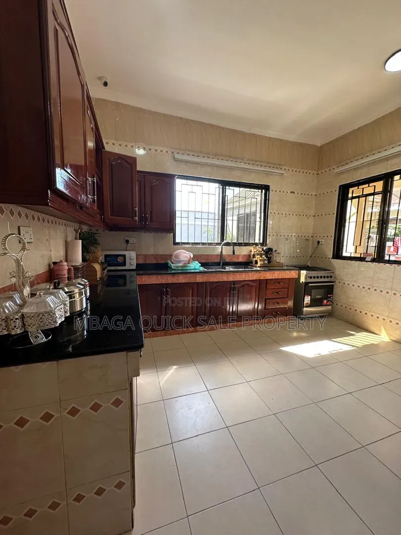 Furnished 5bdrm House in Mbezi Beach for rent in Mbezi Beach