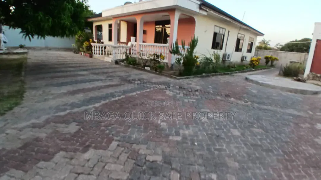 4bdrm House in Mbezi Makonde for rent in Mbezi Beach