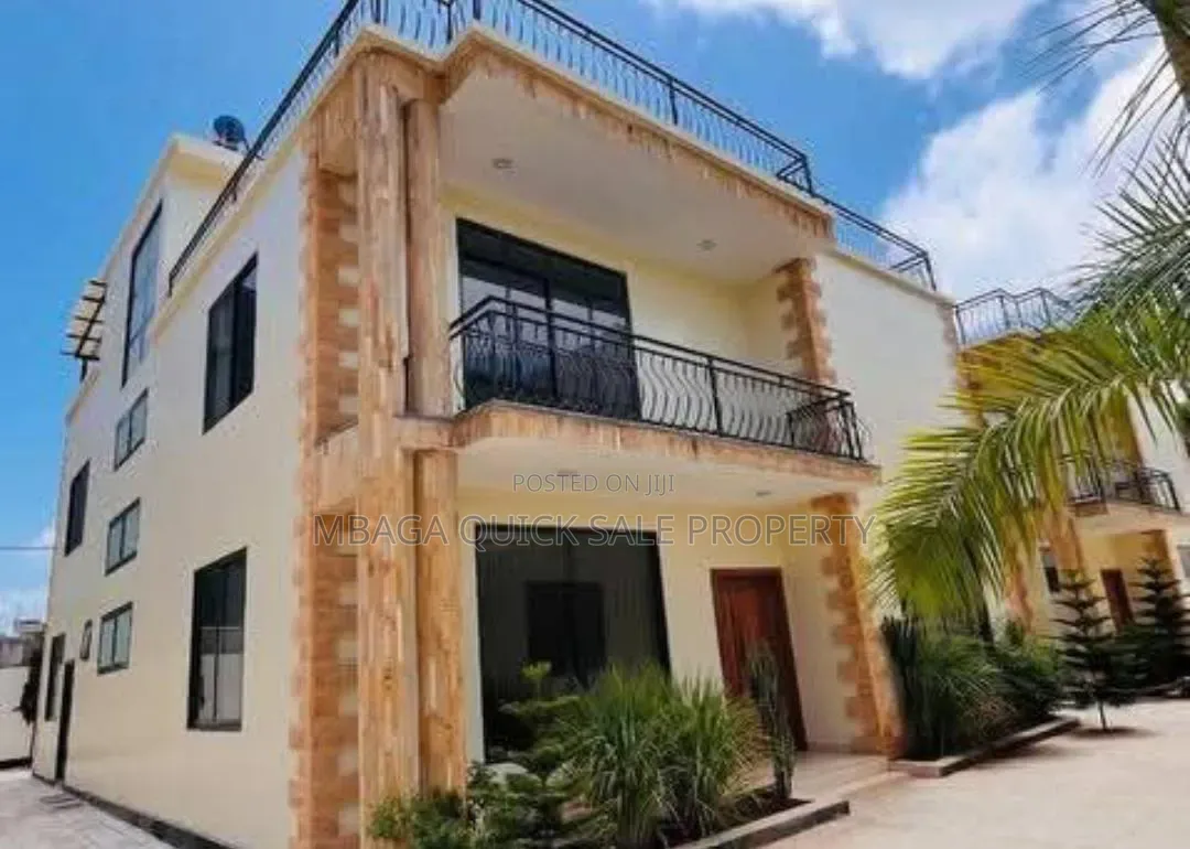 5bdrm Apartment in Oyster Bay for rent in Oyster Bay