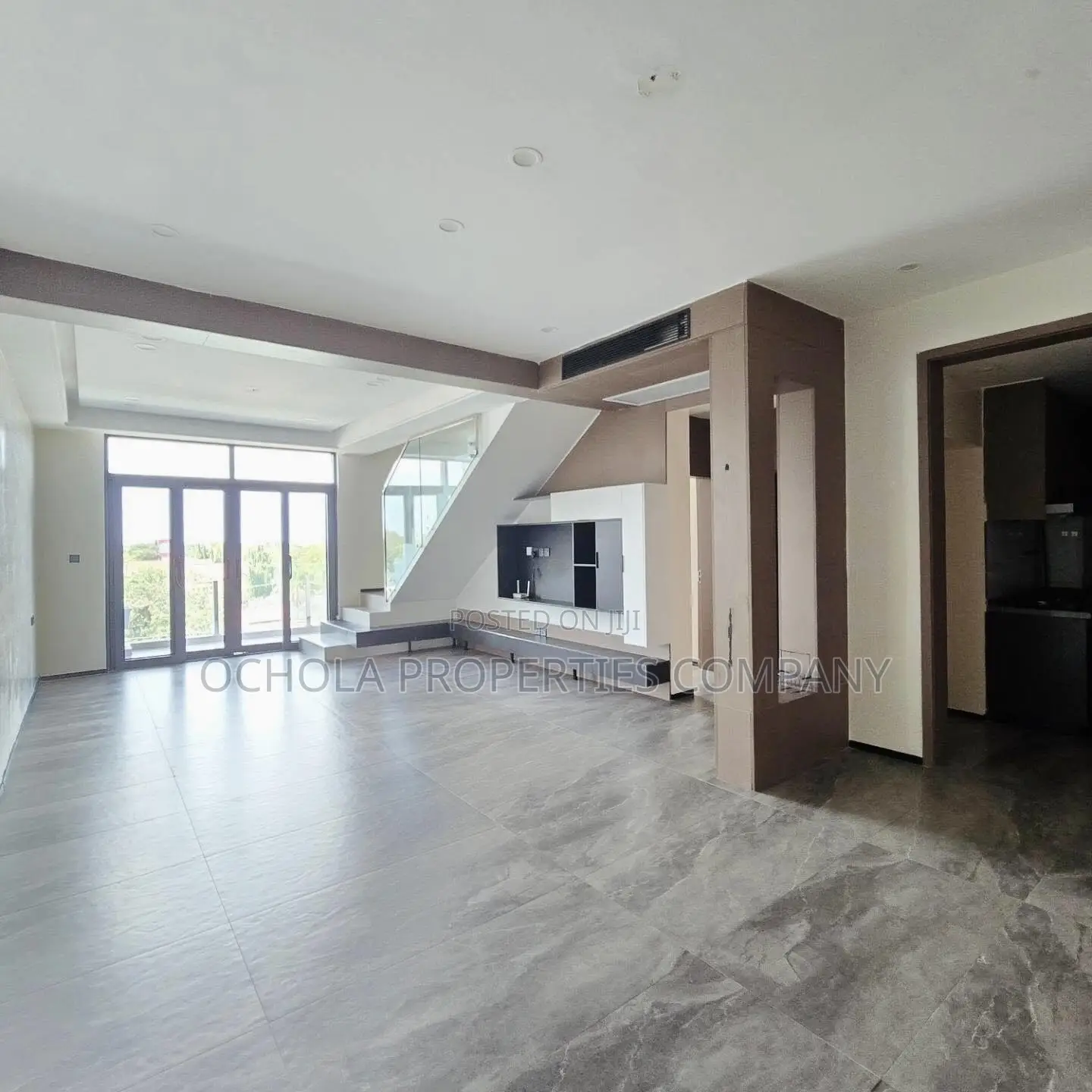3bdrm Duplex in Oyster Bay for rent in Oyster Bay
