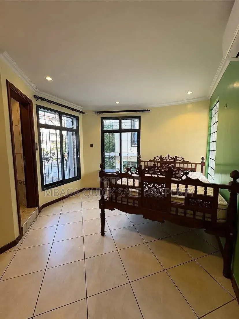 5bdrm House in Masaki for rent in Masaki
