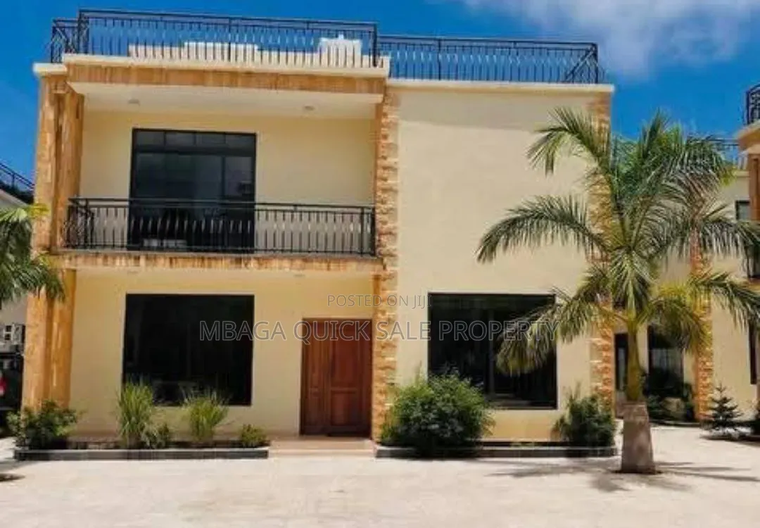 5bdrm Villa in Oyster Bay for rent in Oyster Bay