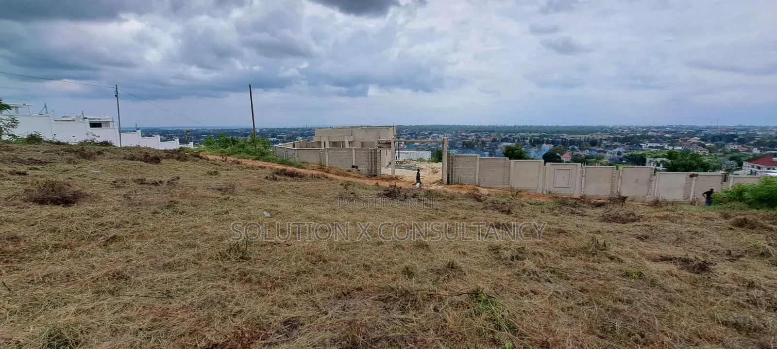 Kiwanja Kinauzwa Kilimahewa Mbweni in Bunju