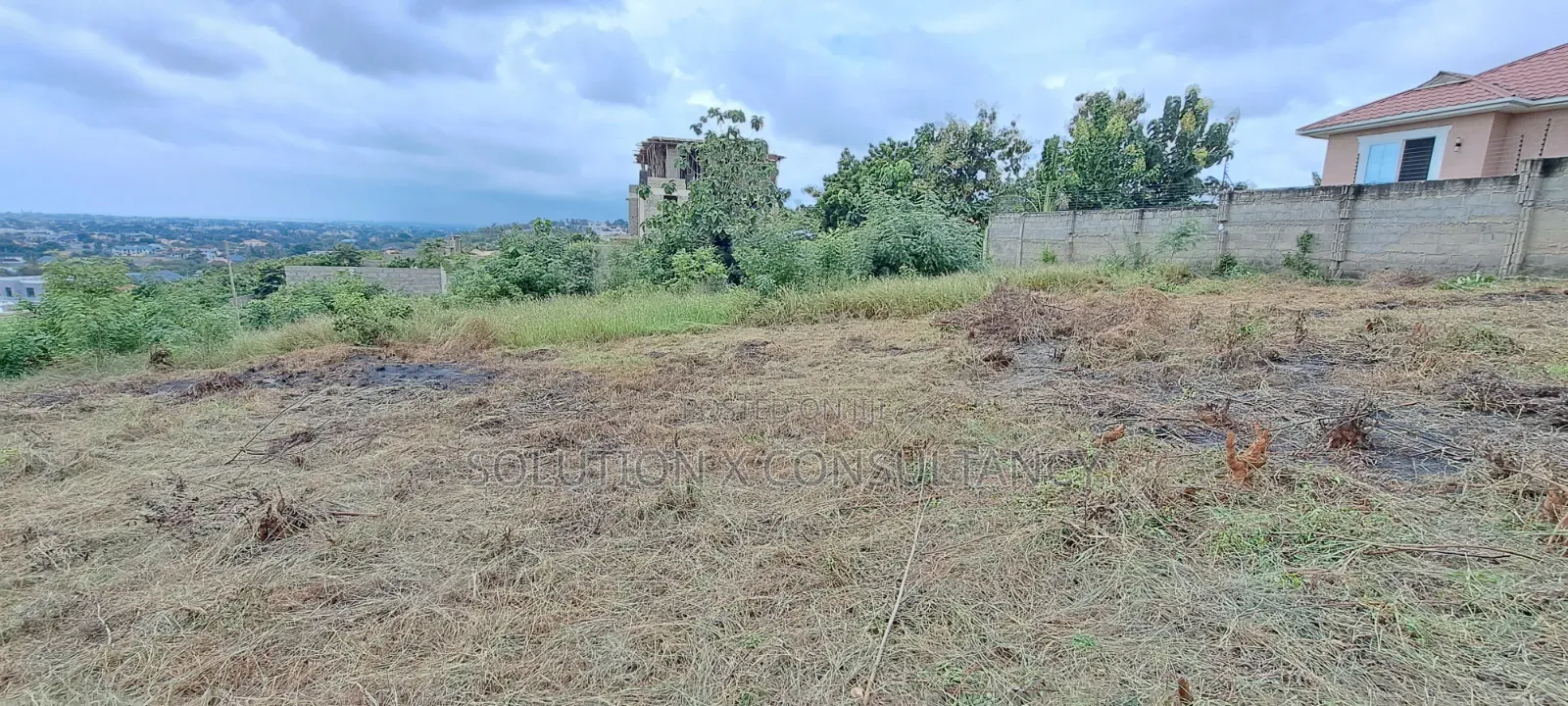 Kiwanja Kinauzwa Kilimahewa Mbweni in Bunju